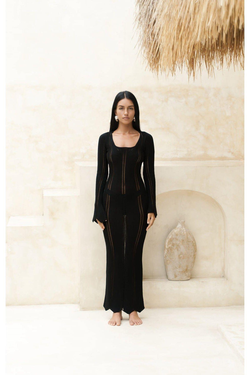 BLACK KNIT DRESS WITH LACE DETAIL