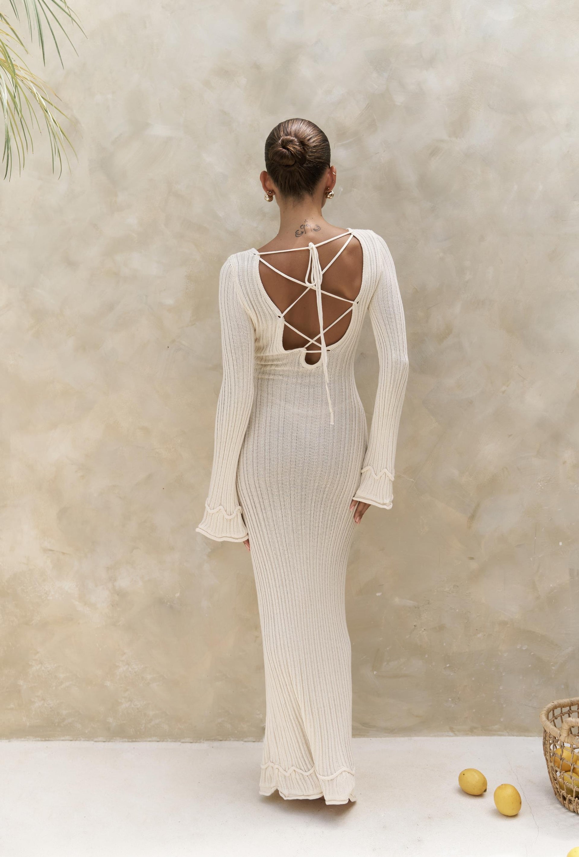 BEIGE BACKLESS KNIT MAXI DRESS