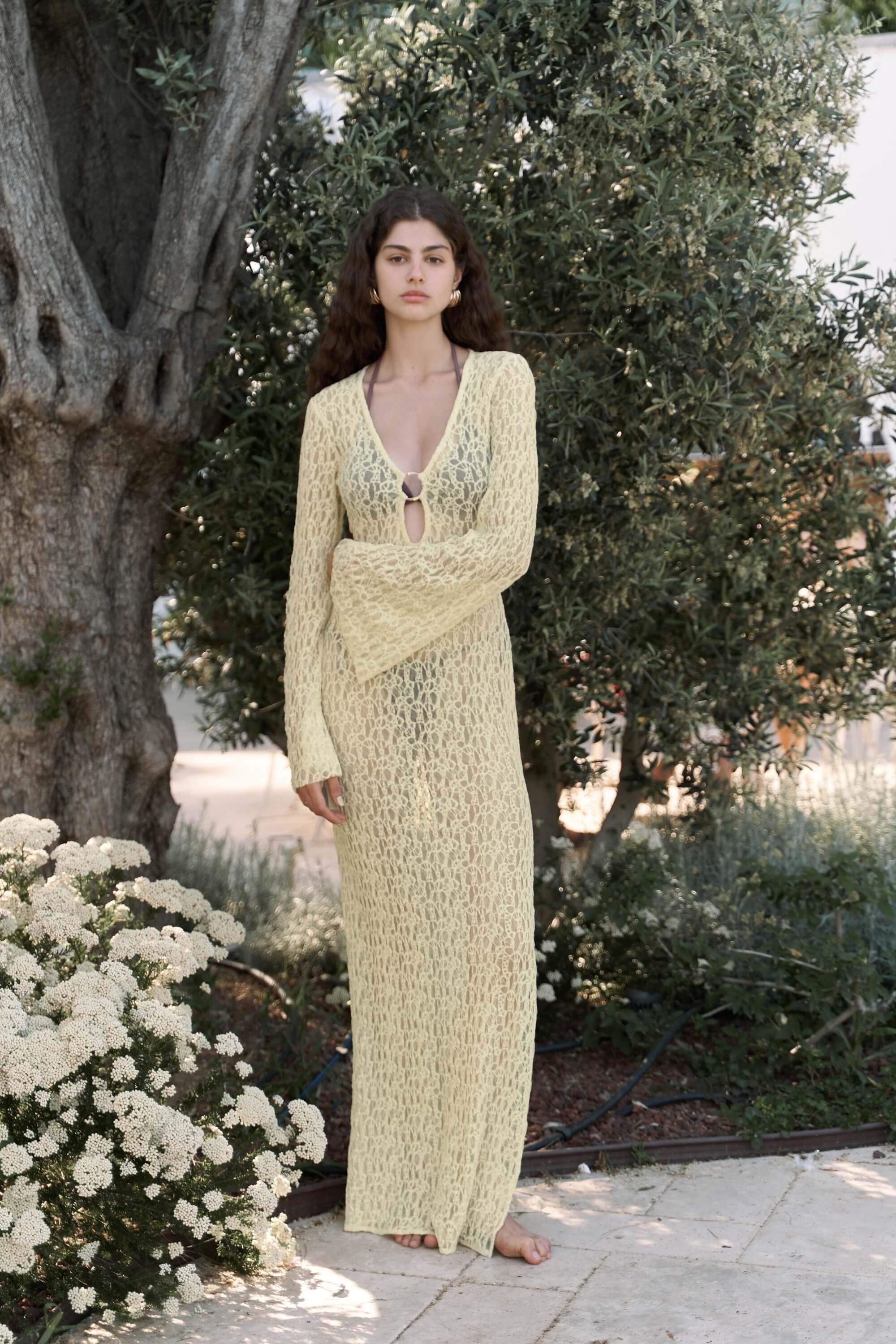 YELLOW V-NECK FLOOR-LENGTH MAXI DRESS