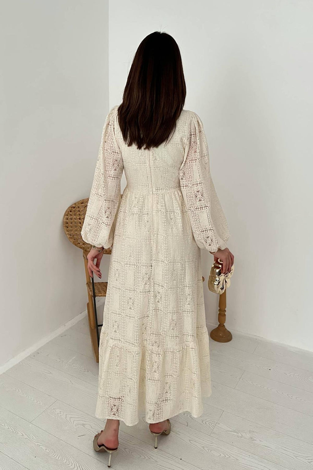 BEIGE LACE MAXI DRESS