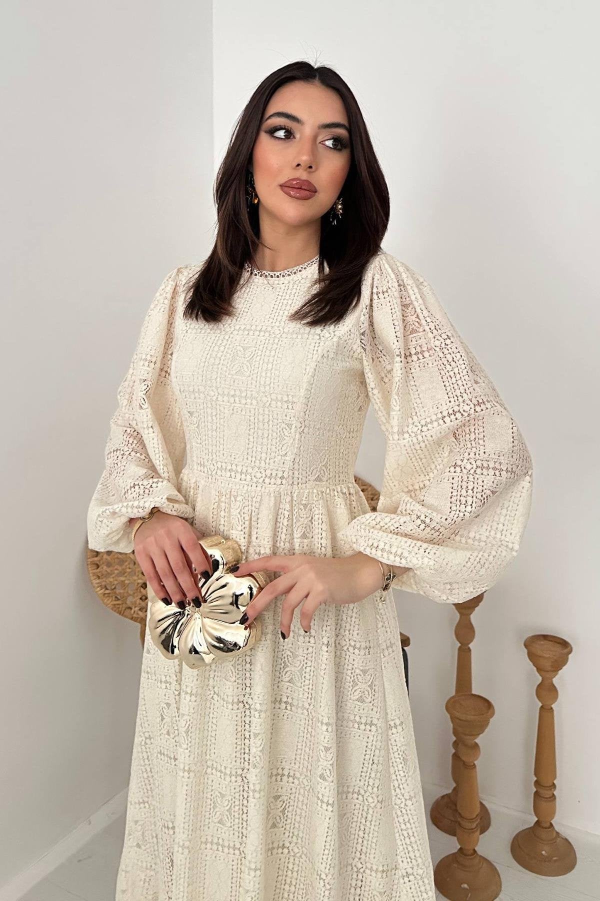BEIGE LACE MAXI DRESS