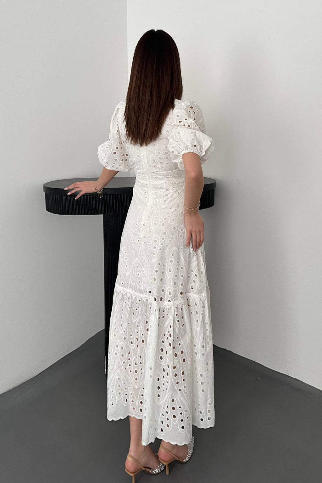 WHITE LACE EMBROIDERED MAXI DRESS