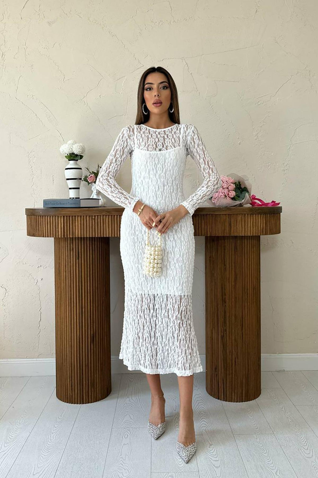 WHITE LONG SLEEVE LACE MAXI DRESS