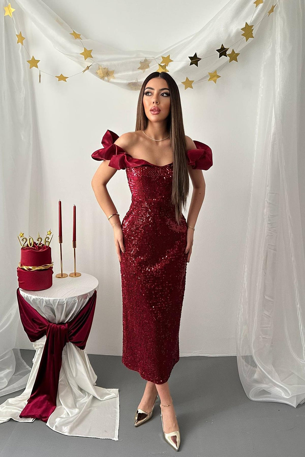 BURGUNDY SEQUINED SLEEVELESS DRESS