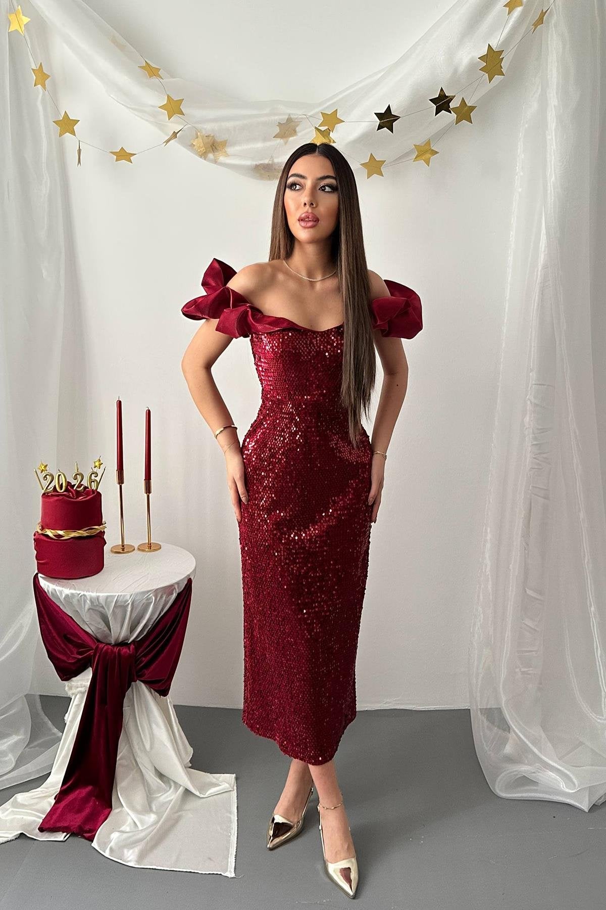 BURGUNDY SEQUINED SLEEVELESS DRESS