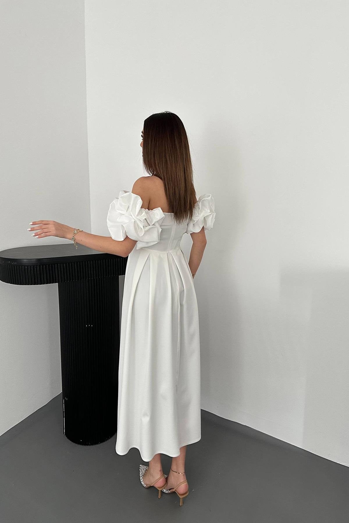 OFF WHITE SLEEVED BALLON PLEATED SATIN DRESS