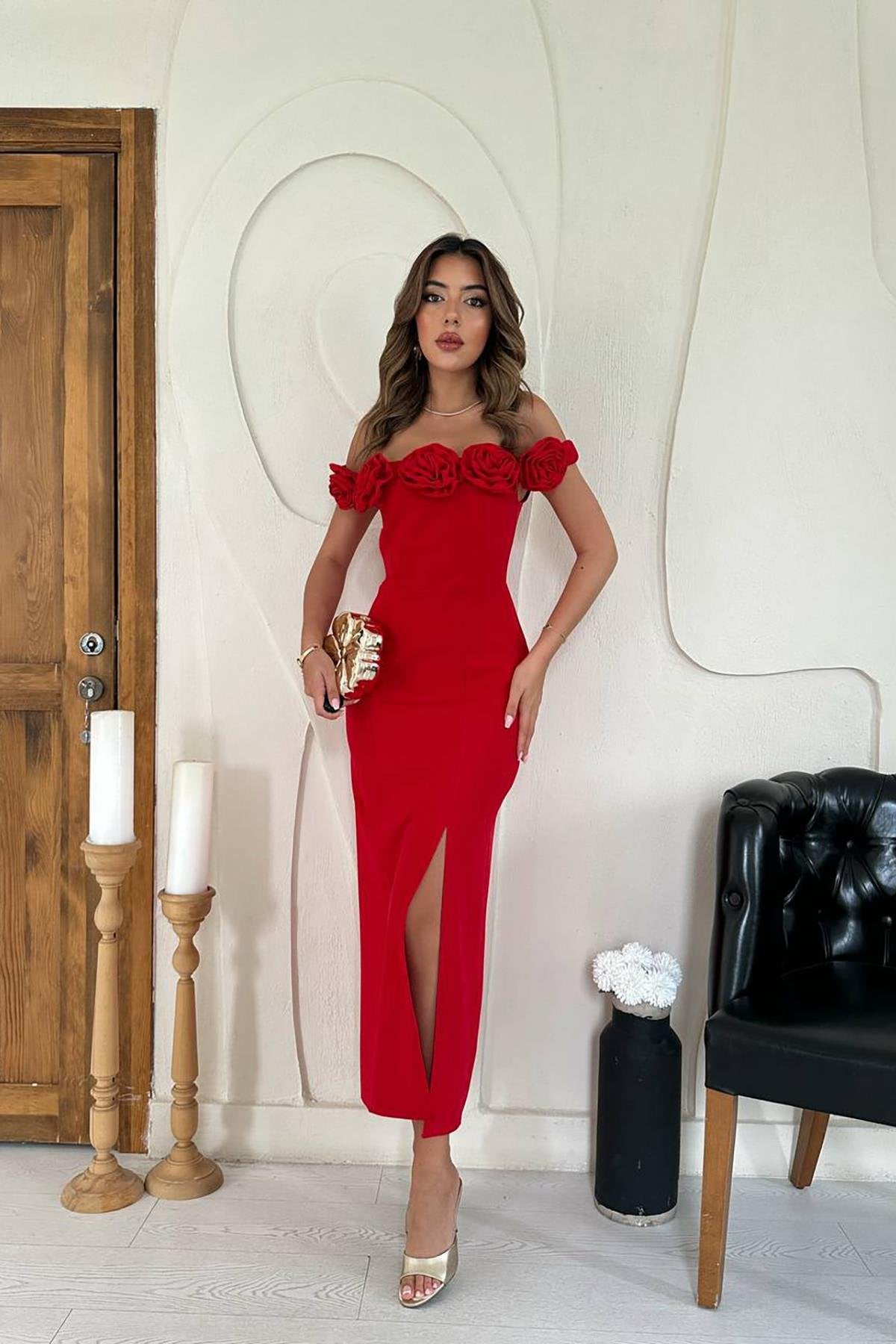 RED MADONNA COLLAR ROSE DRESS