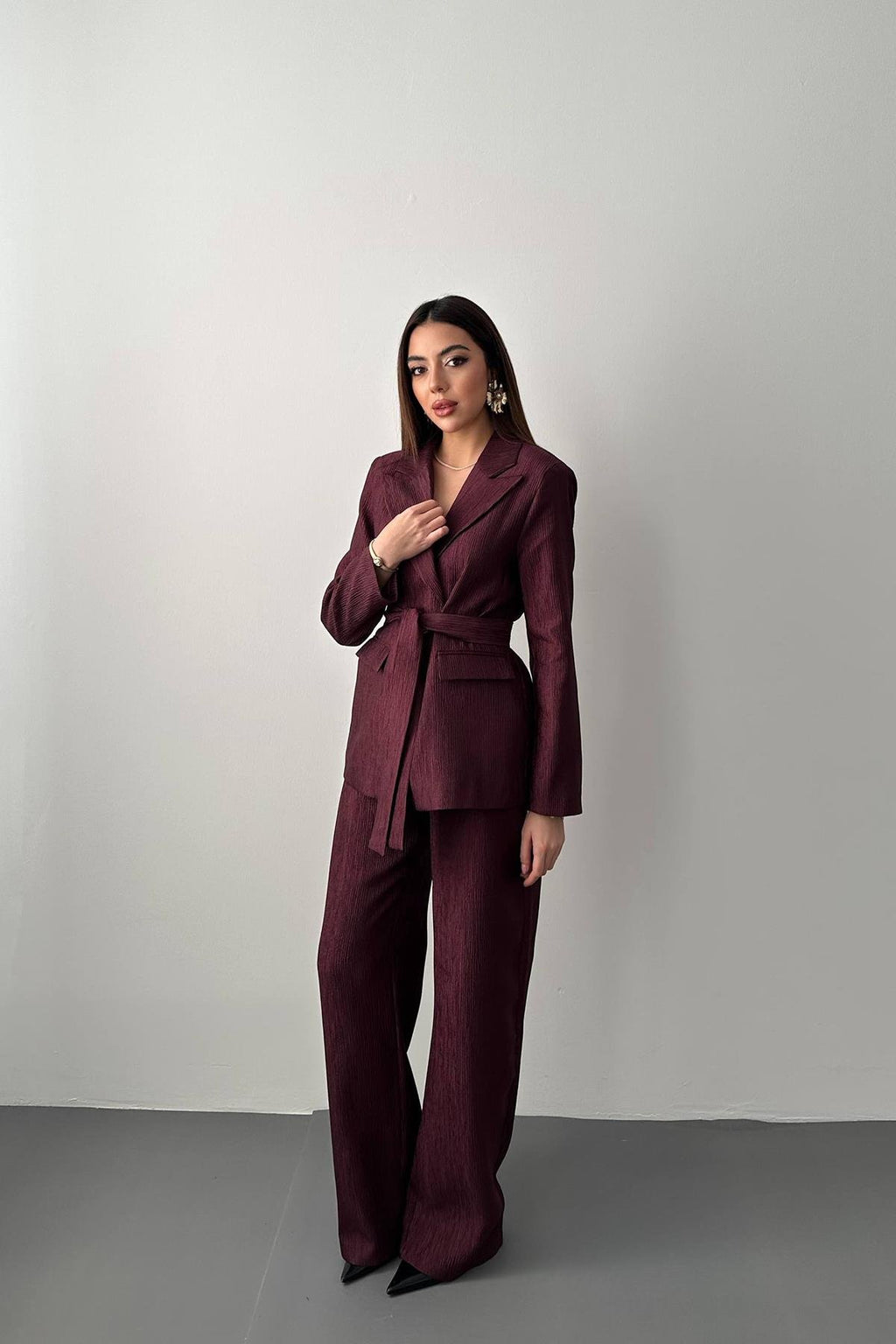 PLUM GLOSSY BELTED TWO-PIECE SUIT