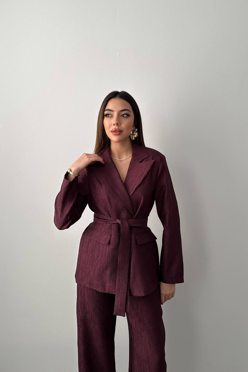 PLUM GLOSSY BELTED TWO-PIECE SUIT