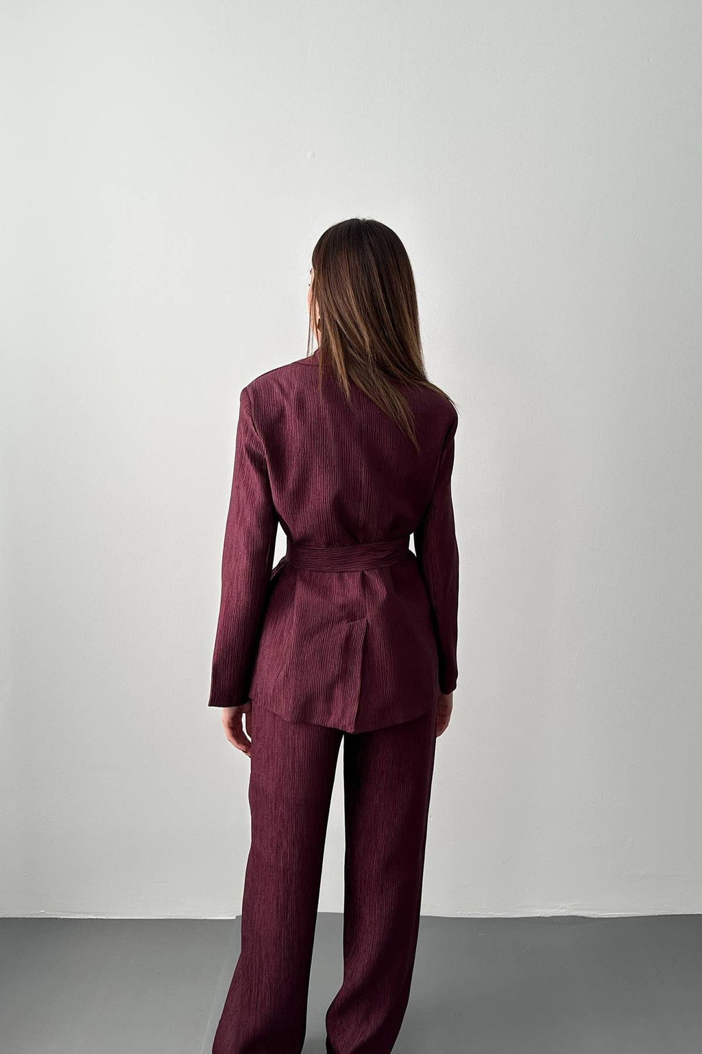 PLUM GLOSSY BELTED TWO-PIECE SUIT