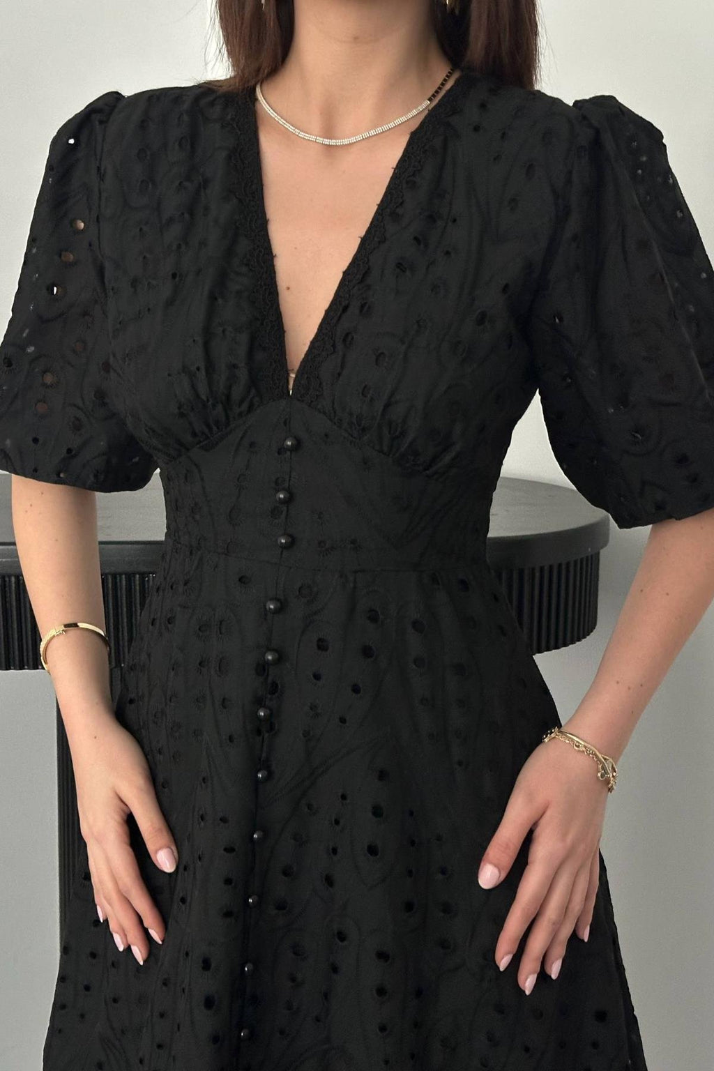 BLACK LACE EMBROIDERED MAXI DRESS