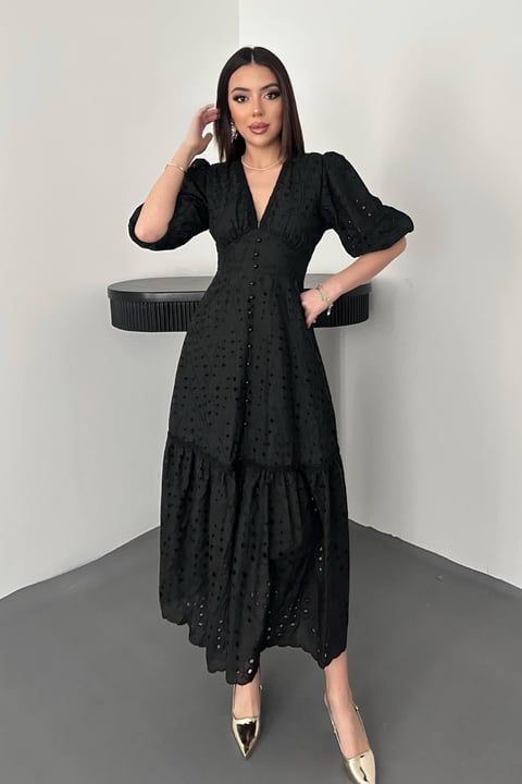 BLACK LACE EMBROIDERED MAXI DRESS