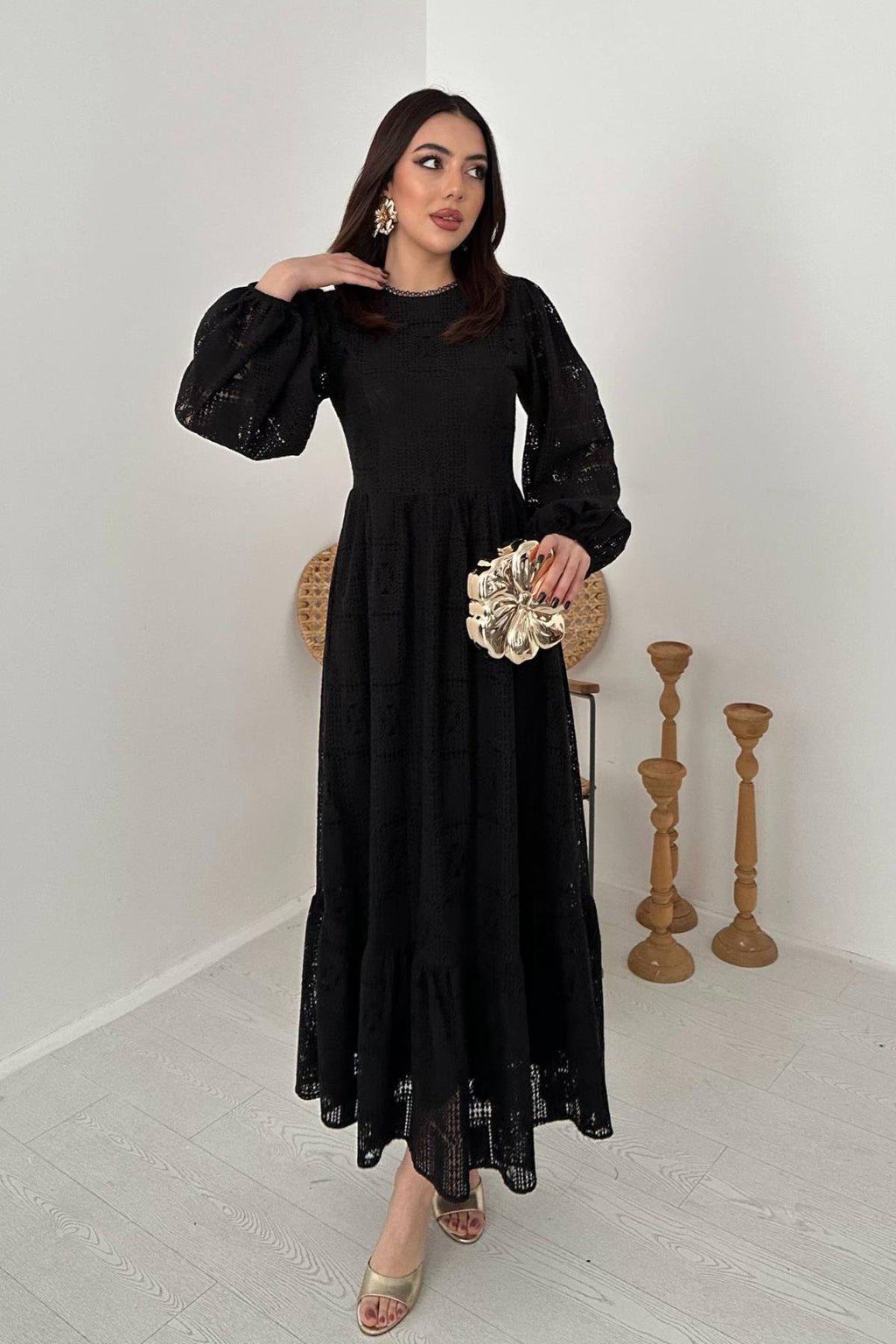 BLACK LACE MAXI DRESS