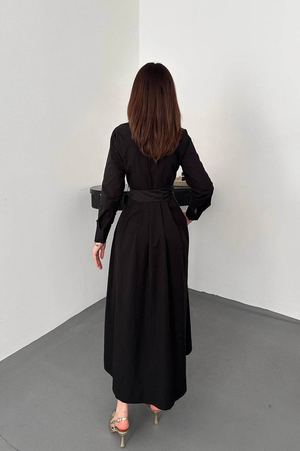 BLACK BUTTON-DOWN POPLIN MIDI DRESS