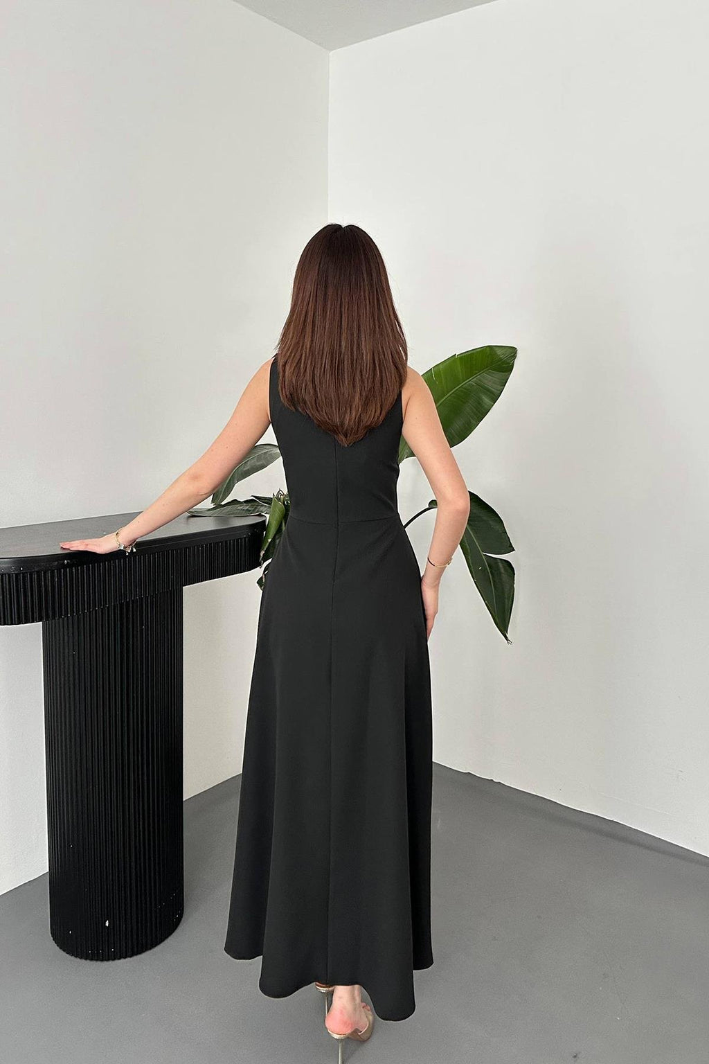 BLACK COLLARED MAXI DRESS WITH BOW DETAIL