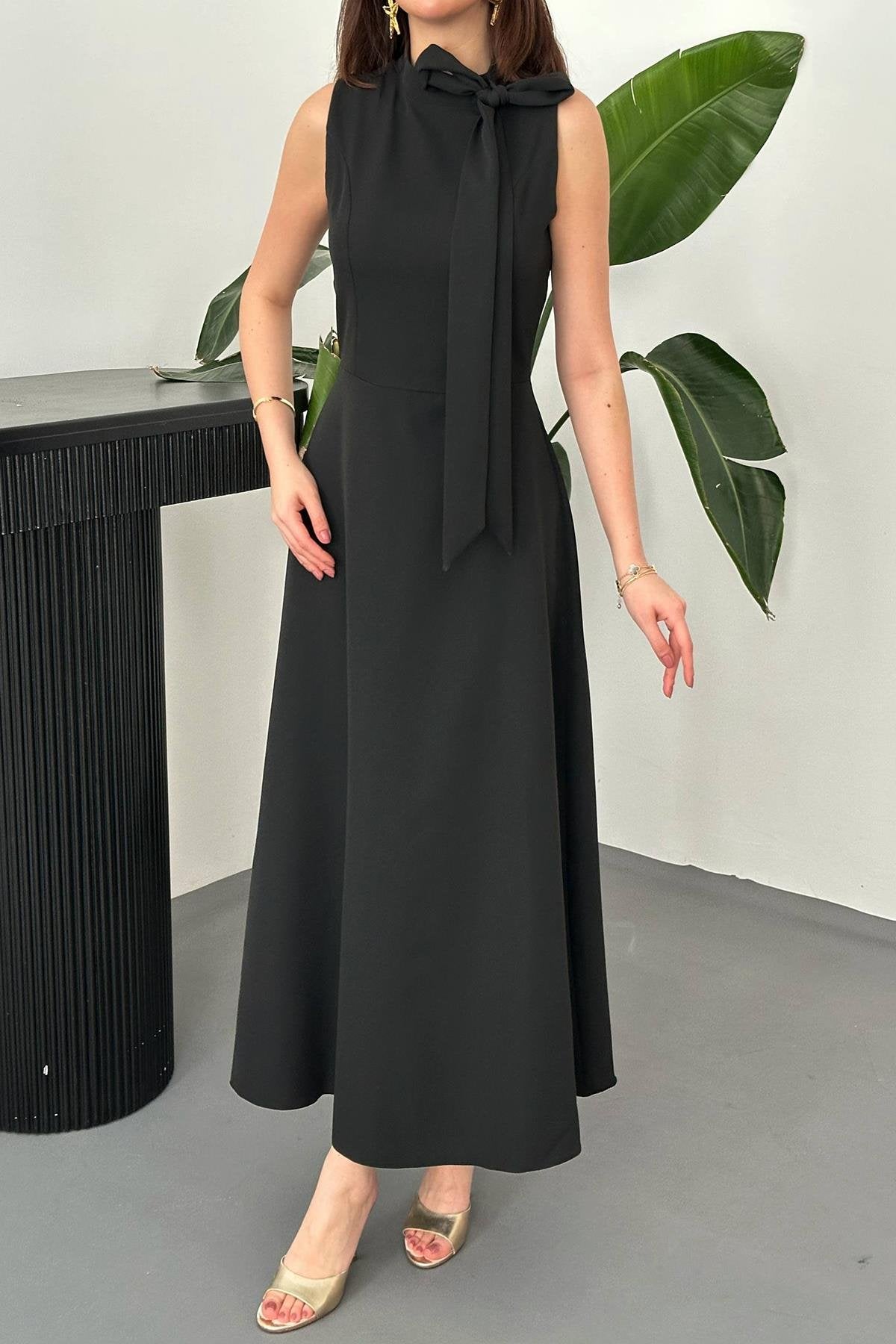 BLACK COLLARED MAXI DRESS WITH BOW DETAIL